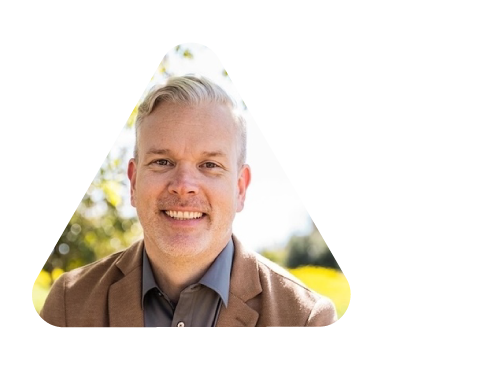 headshot of shane evans